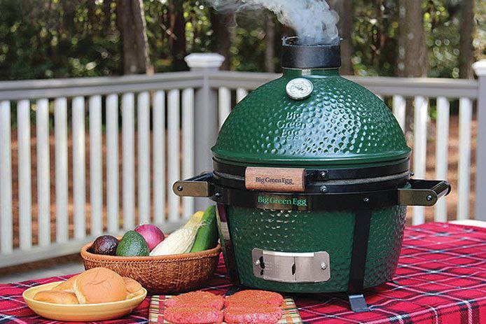 Big Green Egg на балконе и на террасе