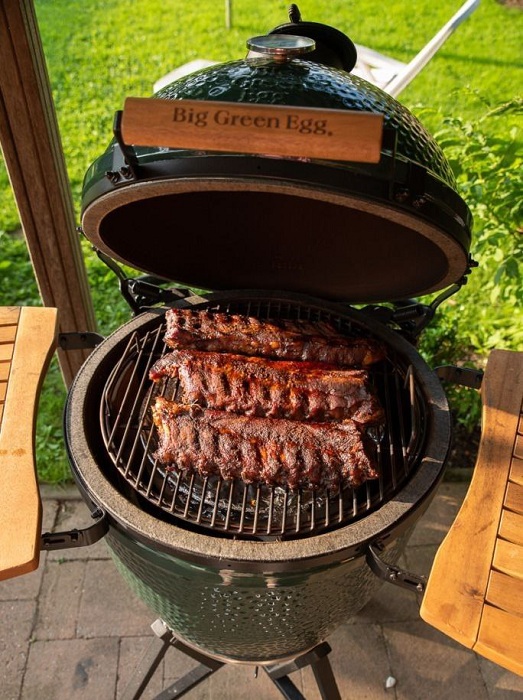 Свиные рёбра в медово-соевом соусе на Big Green Egg