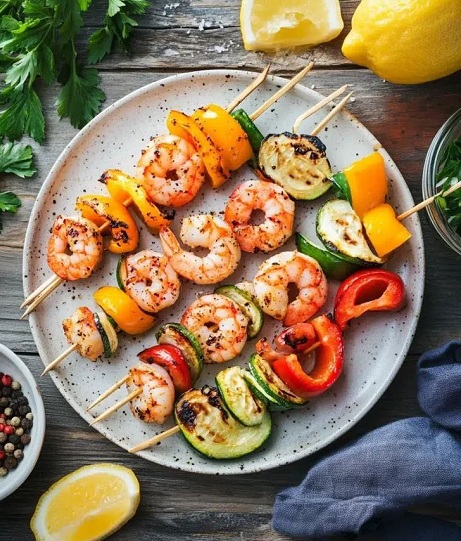 Шампуры с креветками и овощами на Big Green Egg