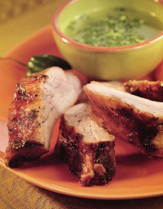 Свиные ребрышки моджо с глазурью из манго и острого перца хабанеро от Big Green Egg
